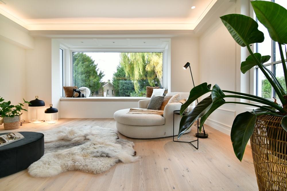 casa nova vastgoedstyling, luxe vastgoed, luxe interieurs huren, flores fauteuil casanova lifestyle, villa staging 